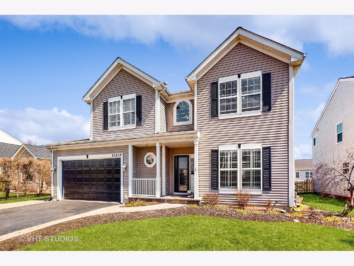 The Pines Of Lakemoor Lakemoor IL, Townhomes & Condos & Homes For Sale