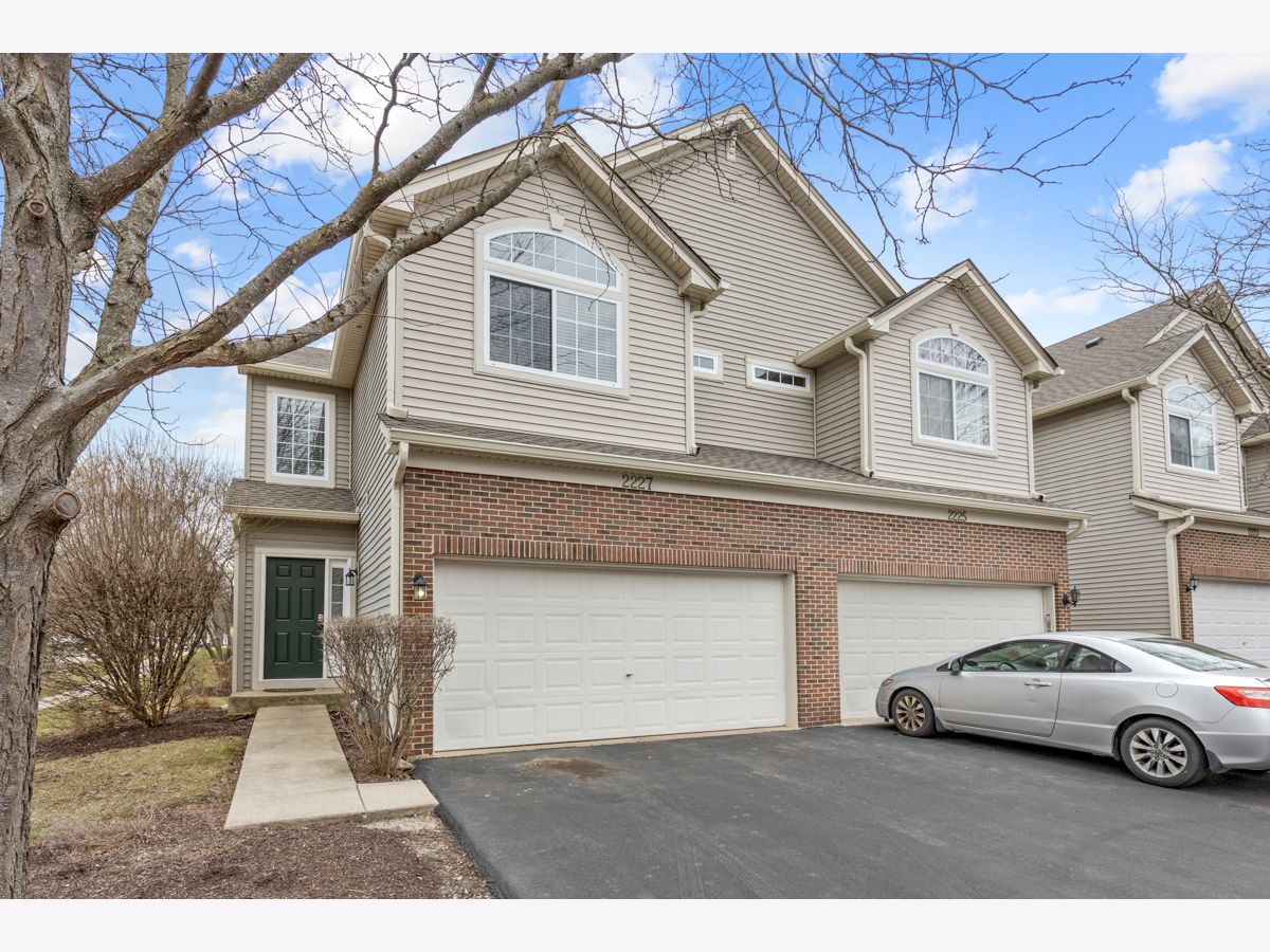 Townhomes Sold Abington Woods Aurora Illinois, 2227 Stoughton
