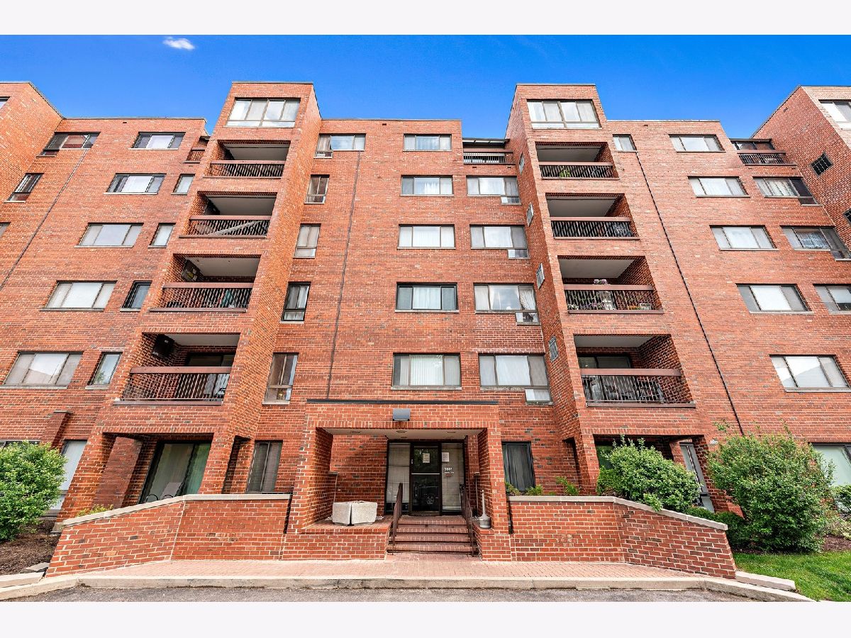 Triumvera Glenview IL, Condos & Townhomes For Sale & For Rent Sadie