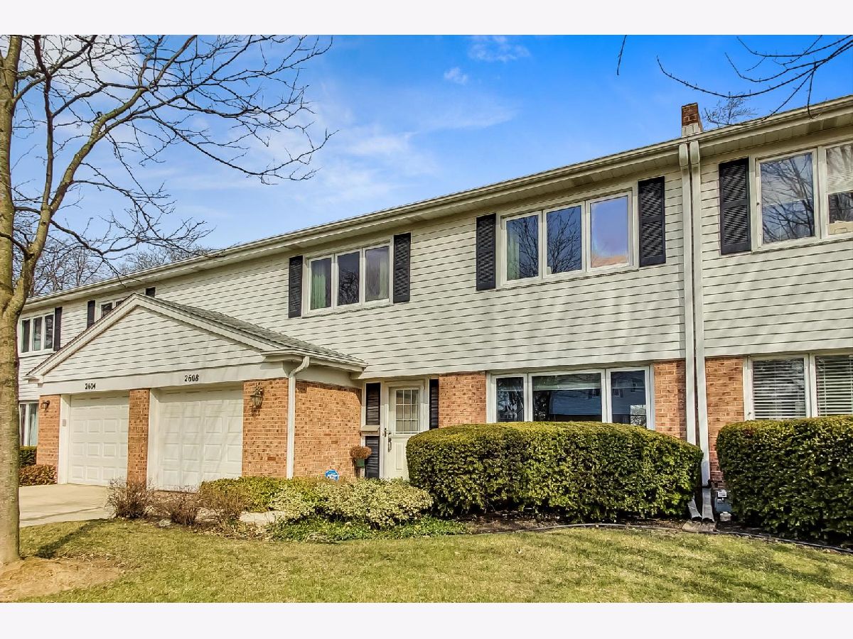 Townhomes & Condos & Homes Sold Regent Park Arlington Heights Illinois, 2608 Bel Aire