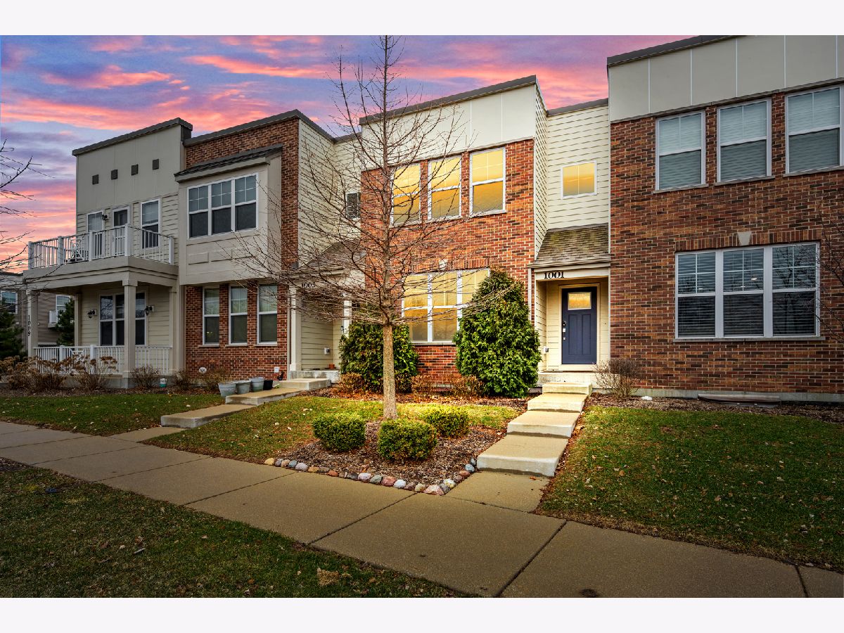 Townhomes Sold Union Square Aurora Illinois, 1001 Times Square