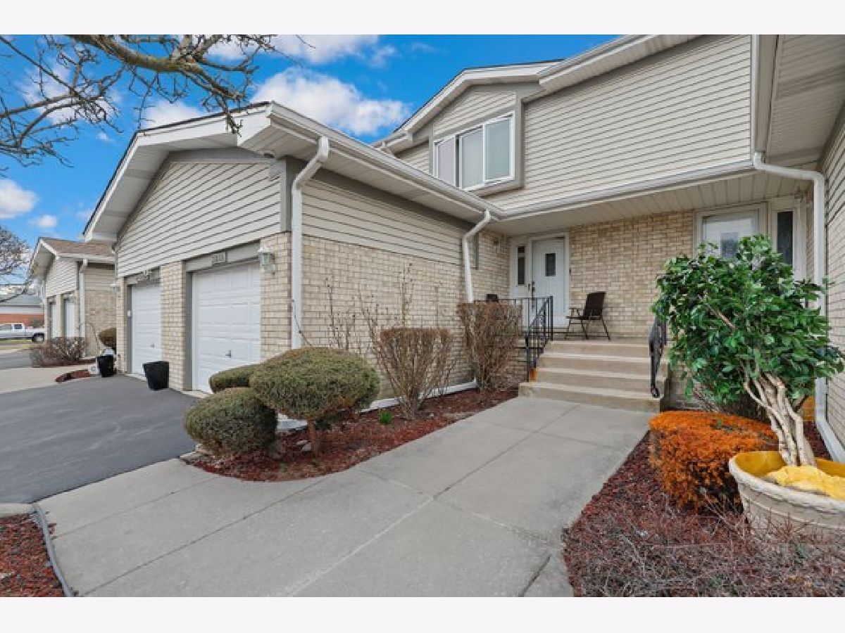 Townhomes Sold Ashford Manor Tinley Park Illinois, 7816 160th
