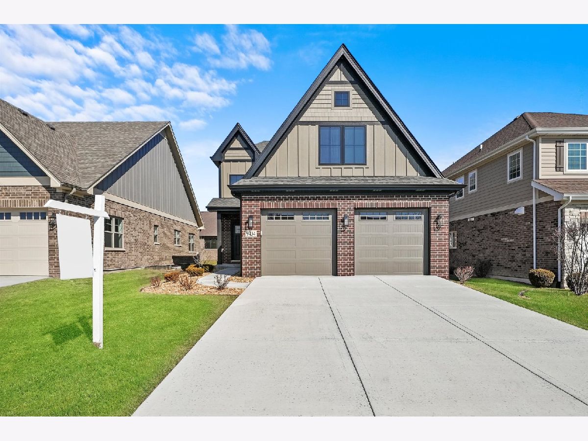 Condos & Townhomes & Homes Sold Charleton Orland Park Illinois, 9434 Maria