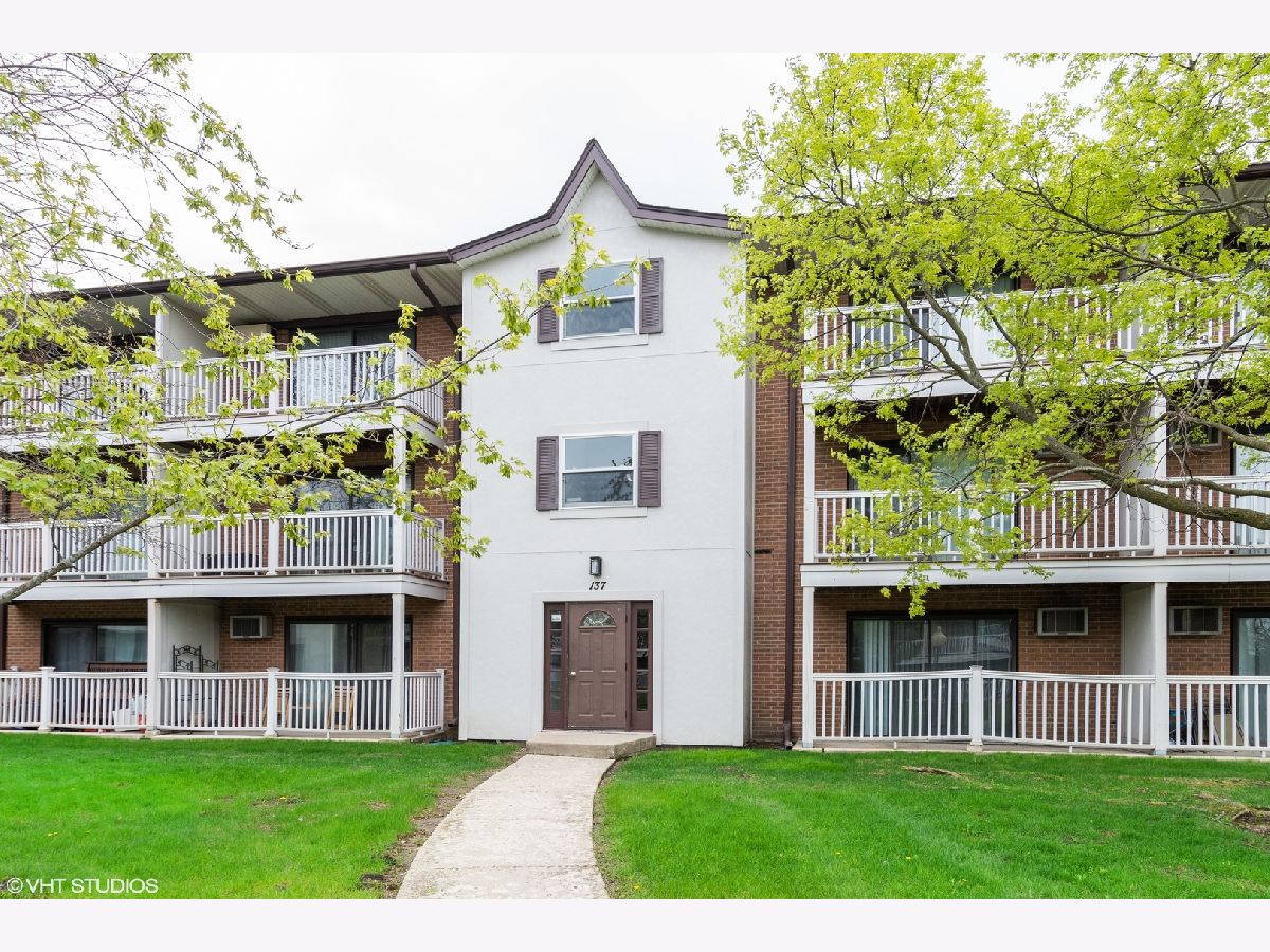 Condominiums Sold Willows Aurora Illinois, 137 Gregory