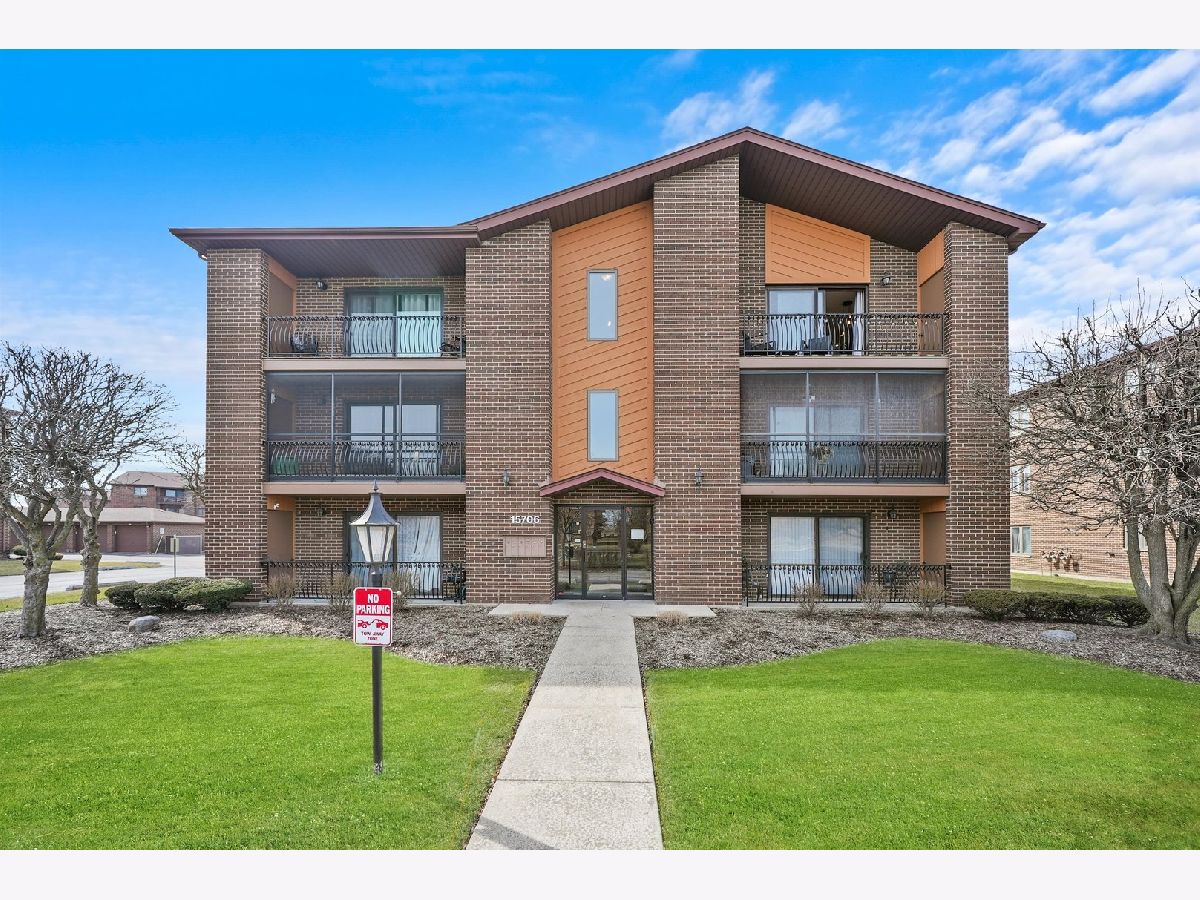 Condominiums Sold Revere Court Condos Oak Forest Illinois, 15706 Revere