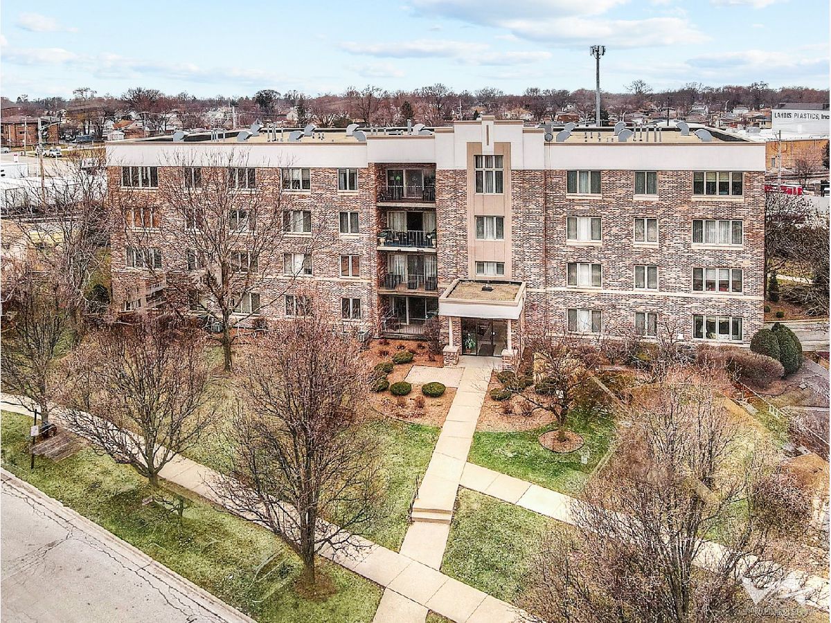 Homes & Condos & Townhomes Sold Eagle Ridge Oak Lawn Illinois, 10740 Washington