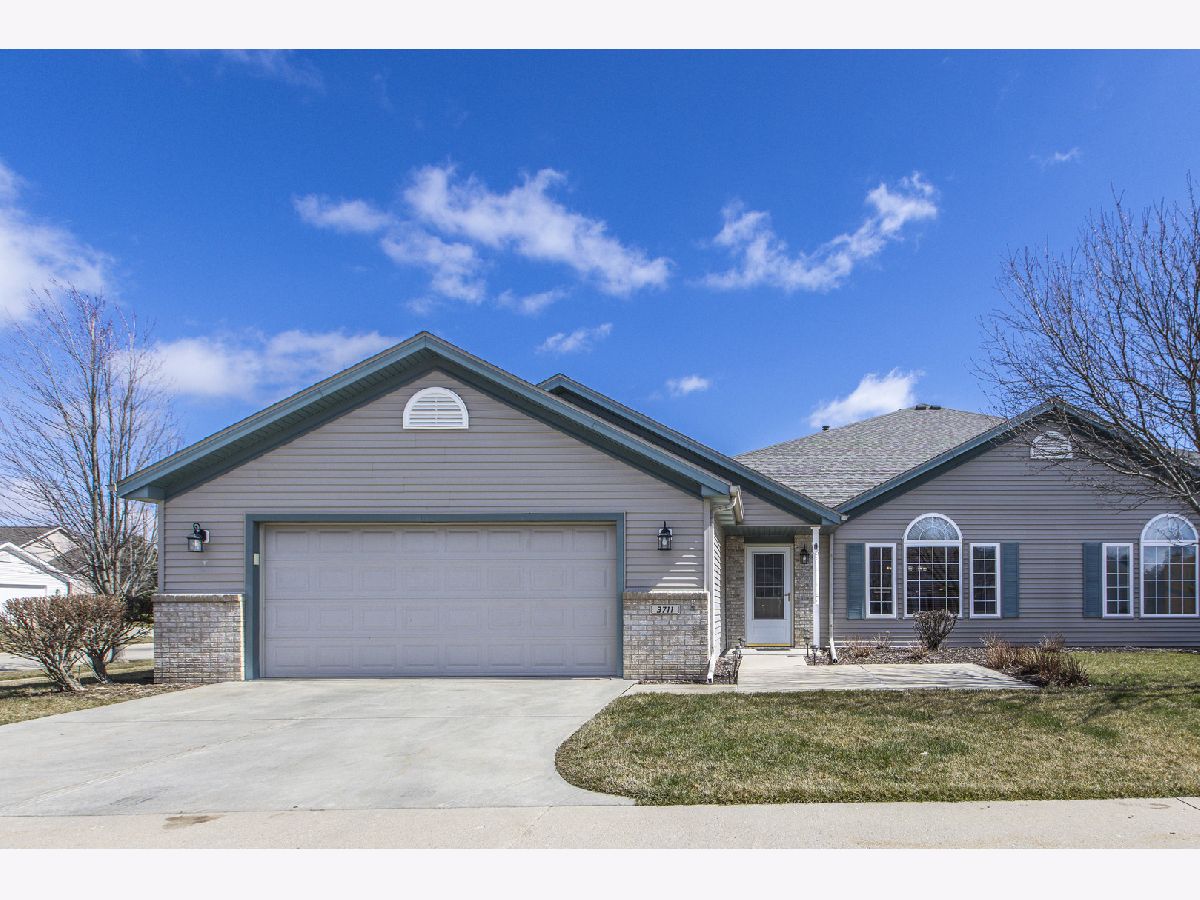 Condos & Townhomes Sold Crosswinds Bloomington Illinois, 3711 Wine