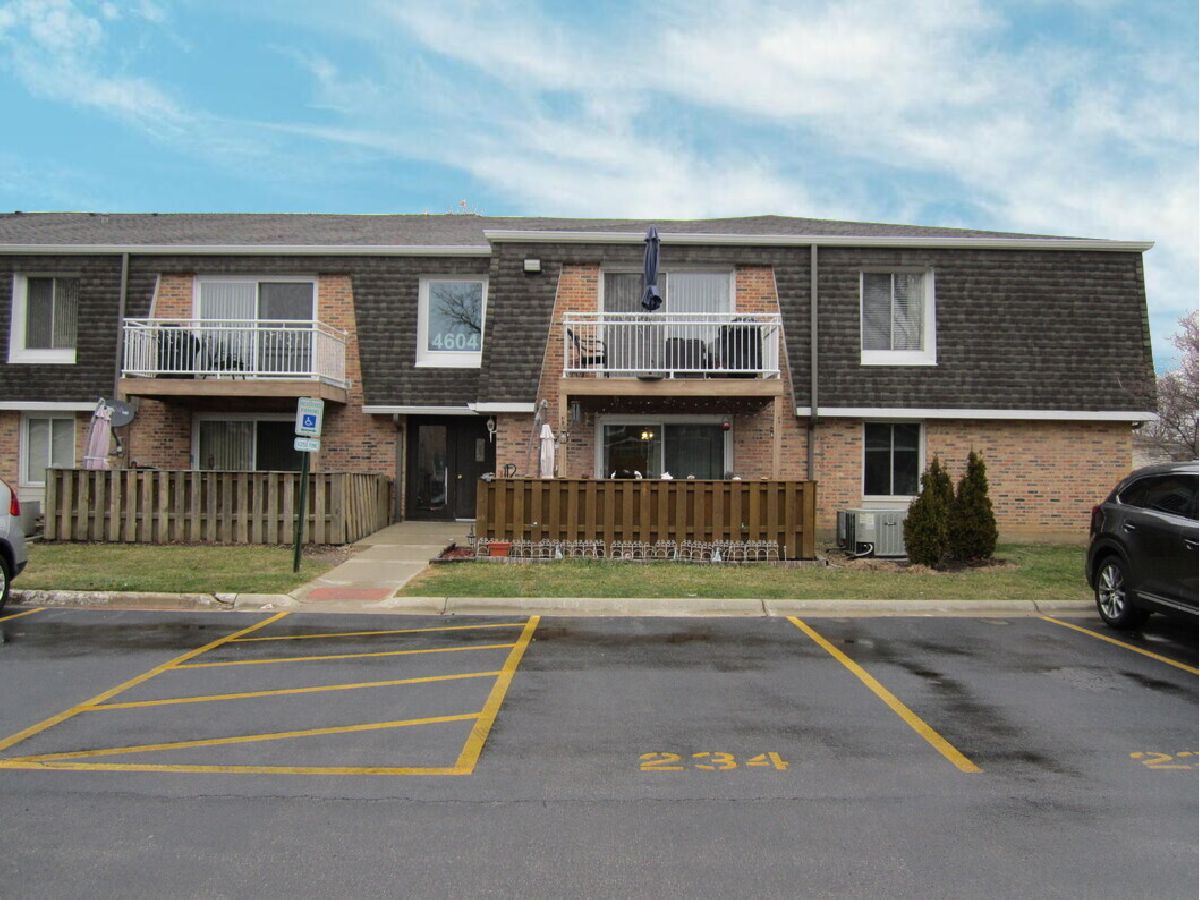 Condominiums Rented Kings Walk Rolling Meadows Illinois, 4604 Kings Walk