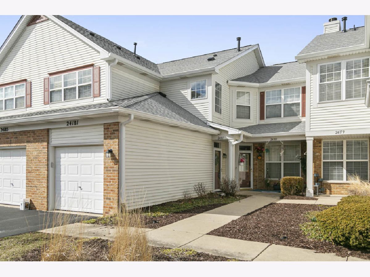 Townhomes Sold Villages At Heritage Meadows Plainfield Illinois, 24181 Pear Tree
