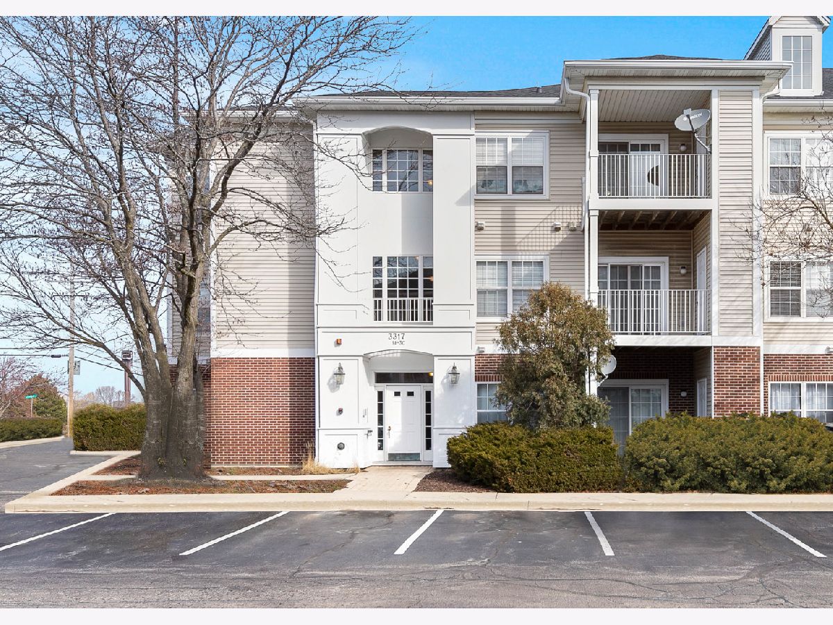 Condominiums Sold Stratford Court Lake Bluff Illinois, 3317 Stratford