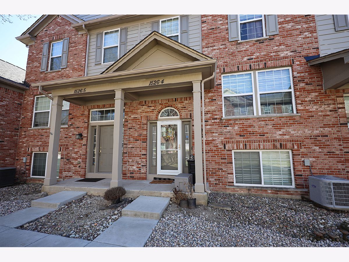 Townhomes Sold Bristol Park Wood Dale Illinois, 1526 Bristol