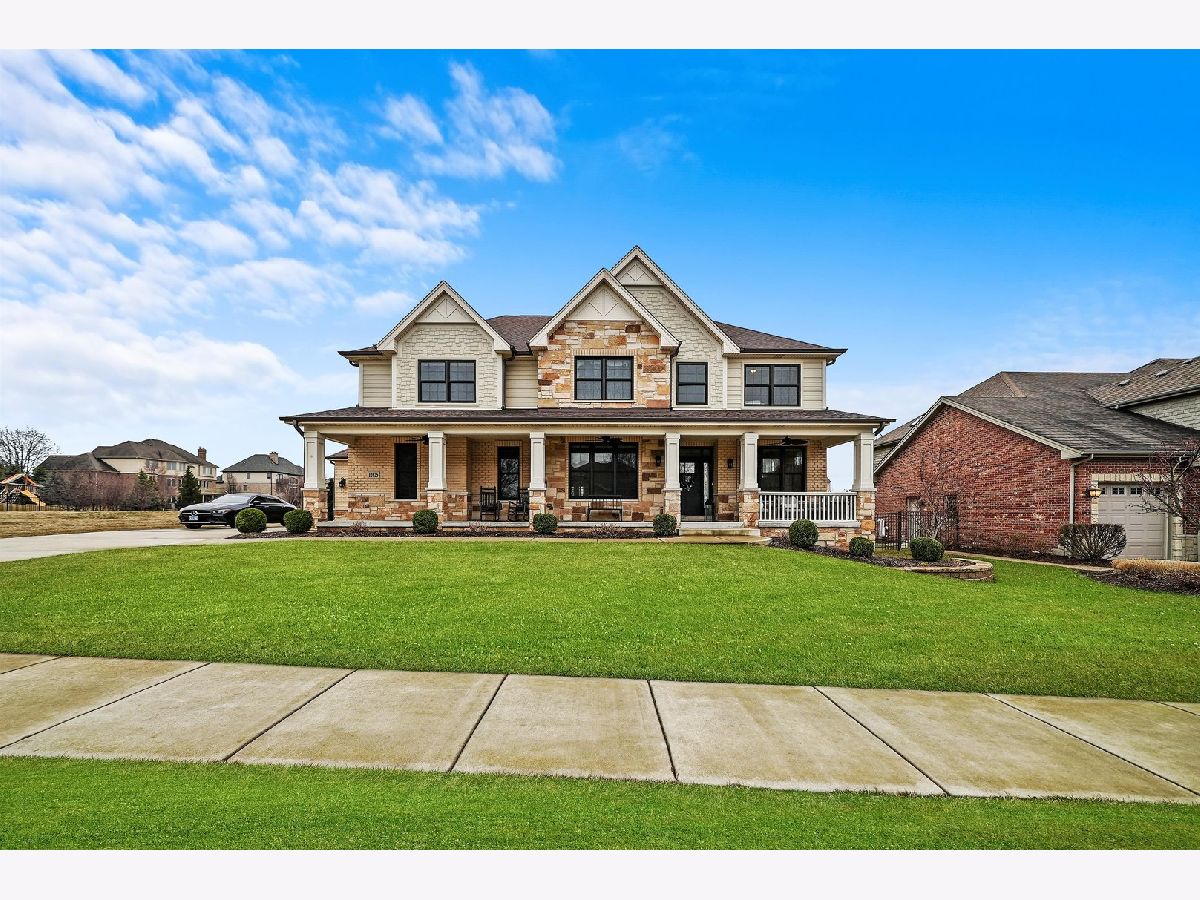 Homes & Condos & Townhomes Sold Briarcliffe Estates Lemont Illinois, 12625 Thornberry