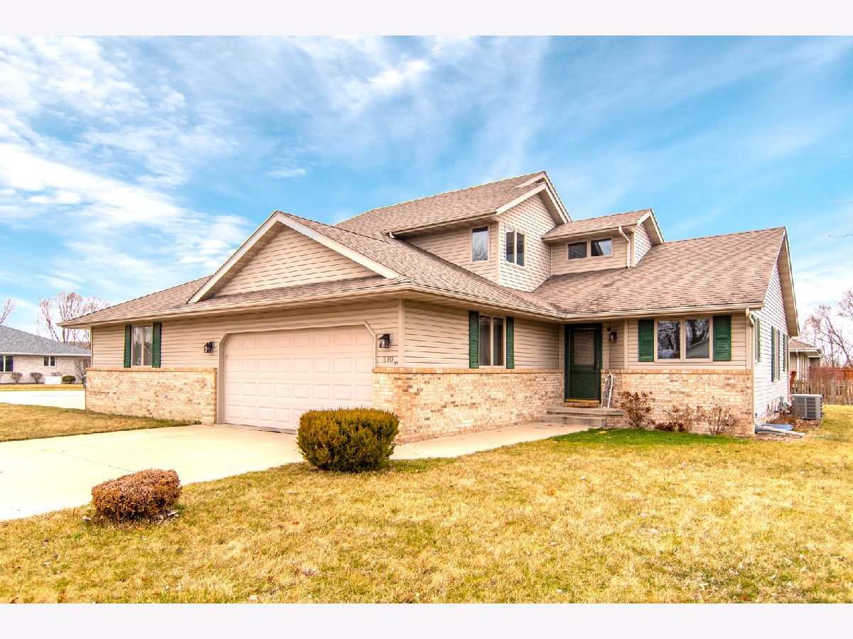 Condos & Townhomes & Homes Sold Diamond Fields Diamond Illinois, 210 Mcginty