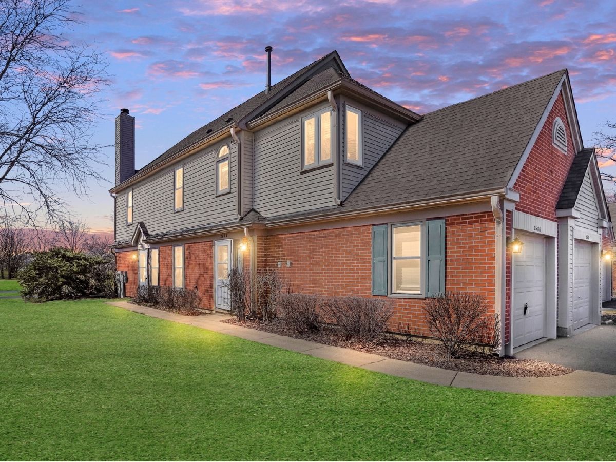 Townhomes & Condos Sold East Hamptons Elk Grove Village Illinois, 268 University