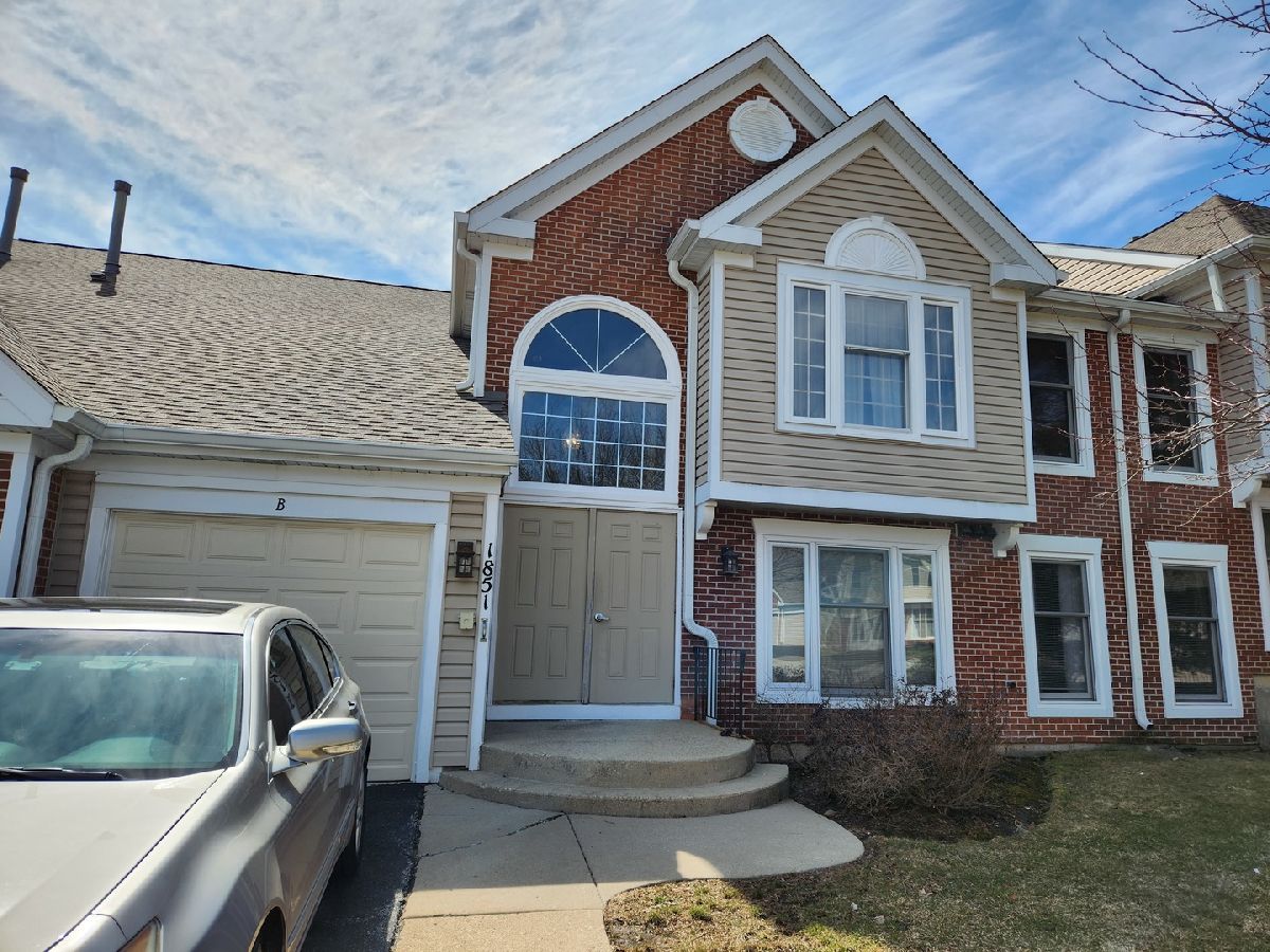Condos & Townhomes Rented Fox Run Elk Grove Village Illinois, 1851 Fox Run
