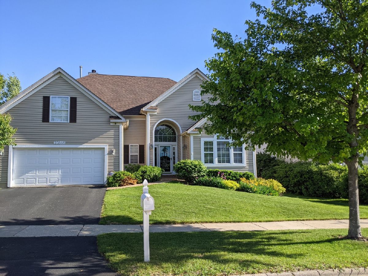 Homes Sold Summerfields Gurnee Illinois, 33868 Summerfields