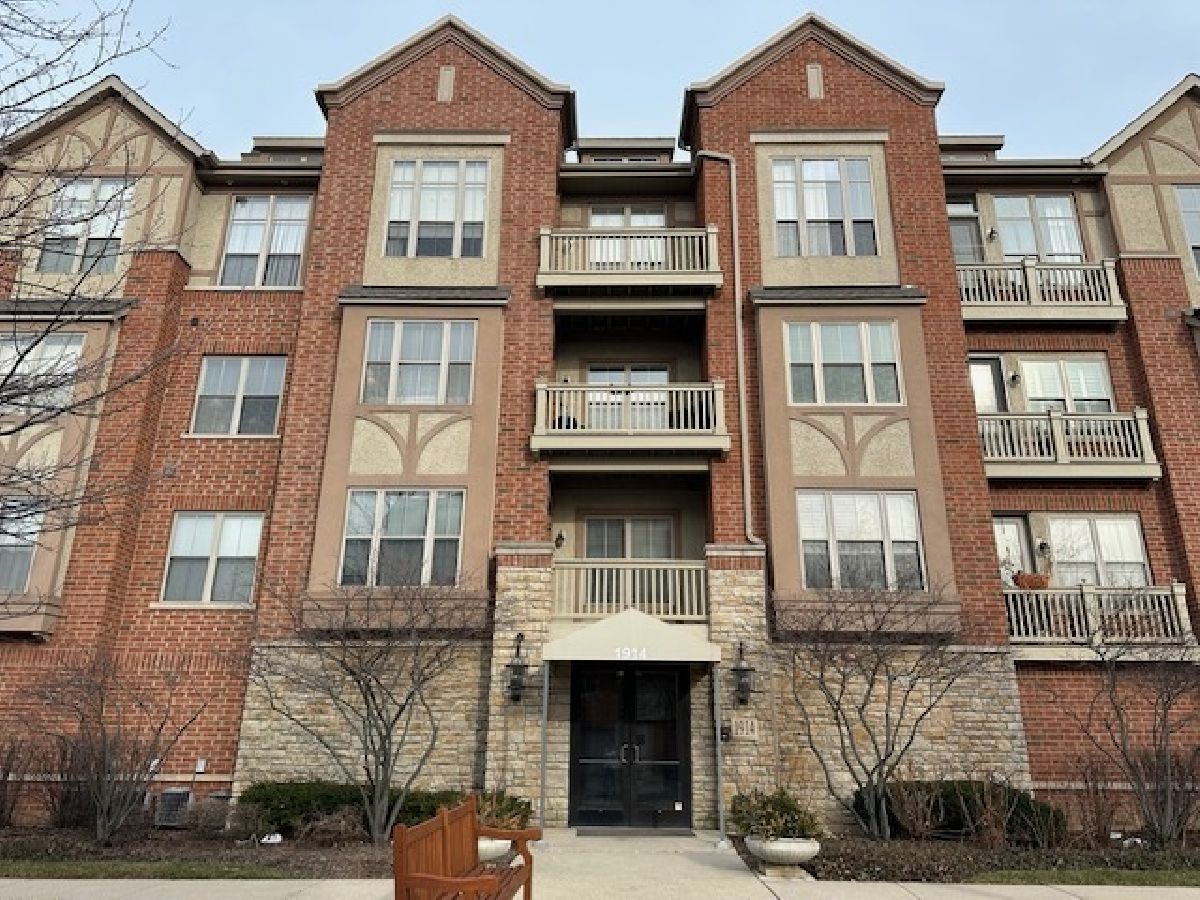 Condos & Townhomes Sold Shermer Place Northbrook Illinois, 1914 Farnsworth