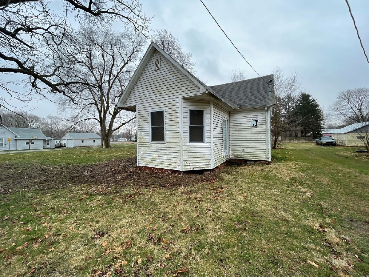  Sold Newman Illinois, 206 Vanderen