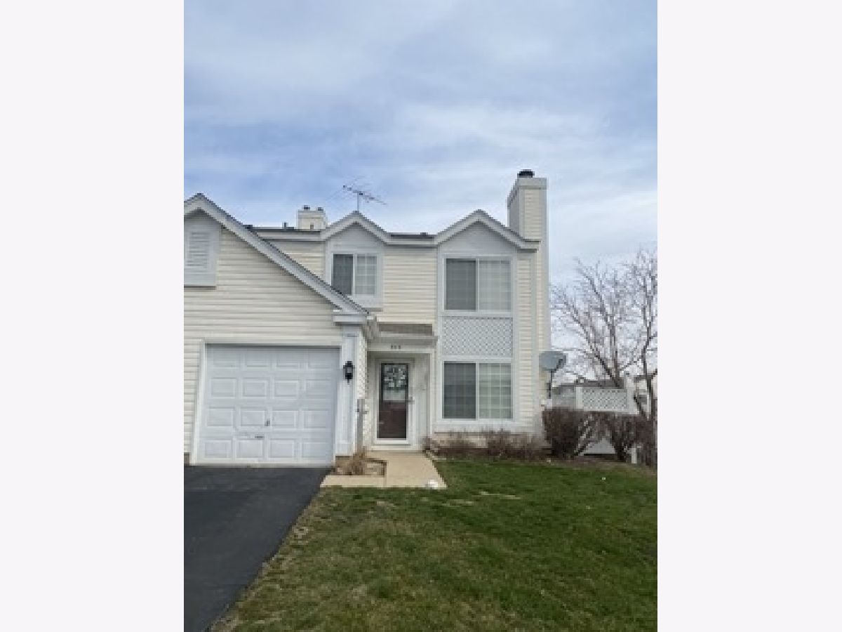 Townhomes & Condos Rented Liberty Square Aurora Illinois, 353 Gregory