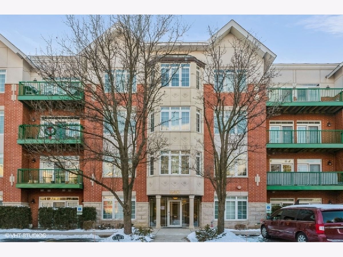 Condominiums Sold Park Point Wheeling Illinois, 640 Mchenry