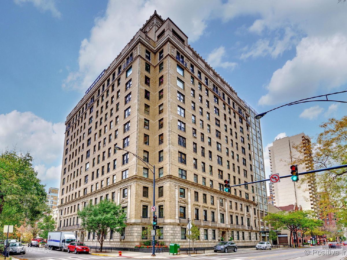 Condominiums Sold The Barry Chicago Illinois, 3100 Sheridan