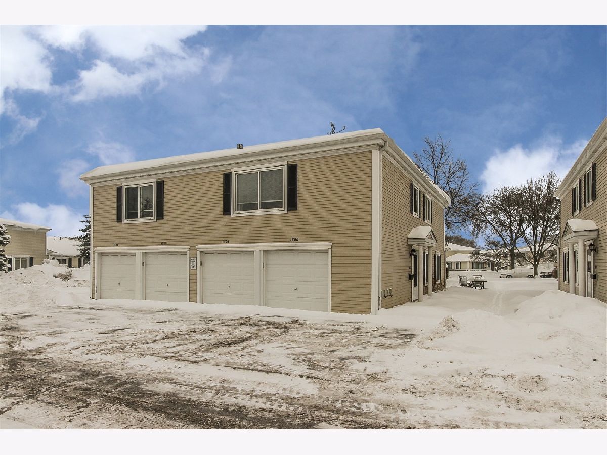 Quincy Park Prospect Heights IL, Townhomes & Condos For Sale & For Rent