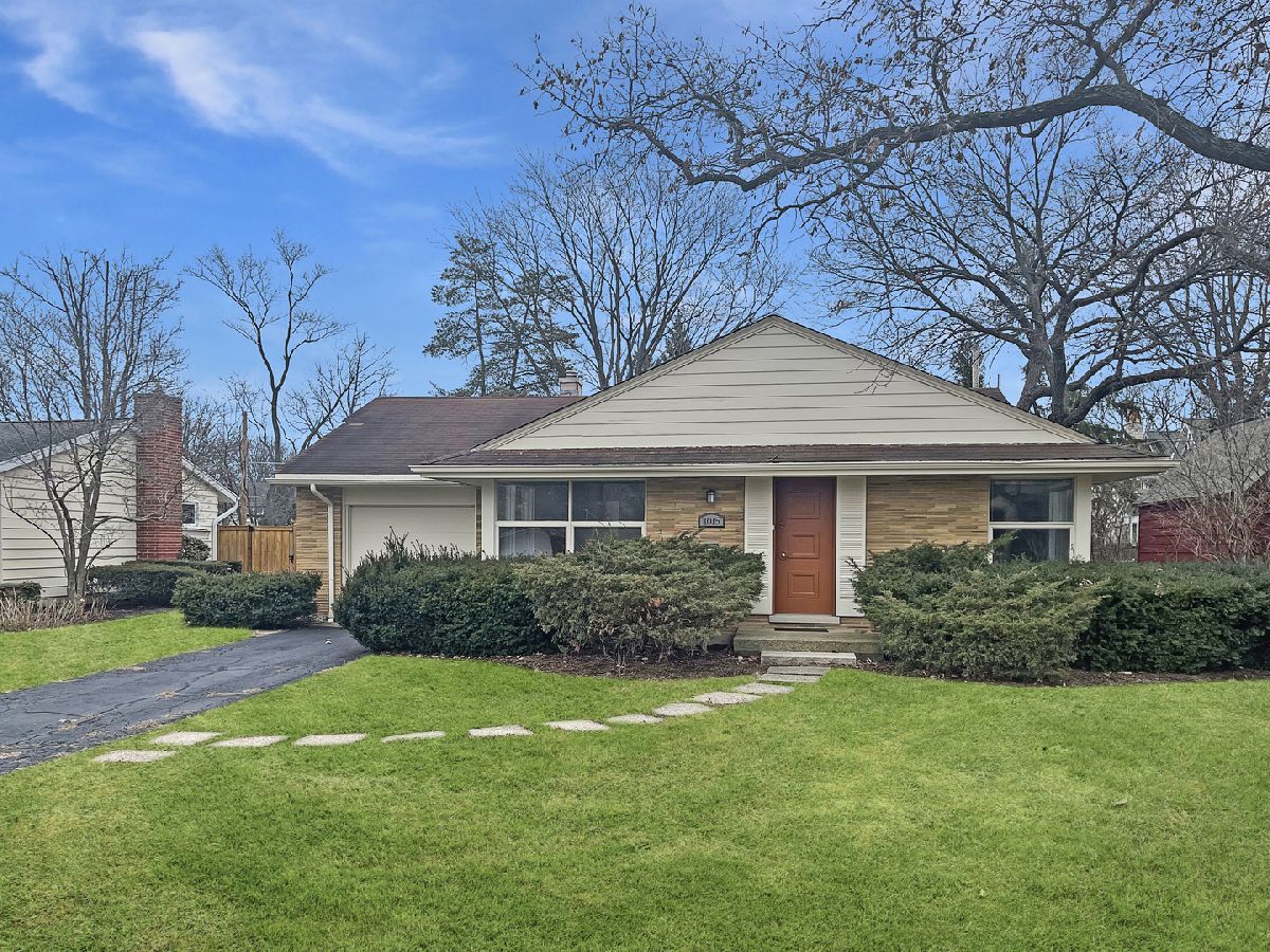 Homes Rented Northeast Deerfield Deerfield Illinois, 1015 Warrington
