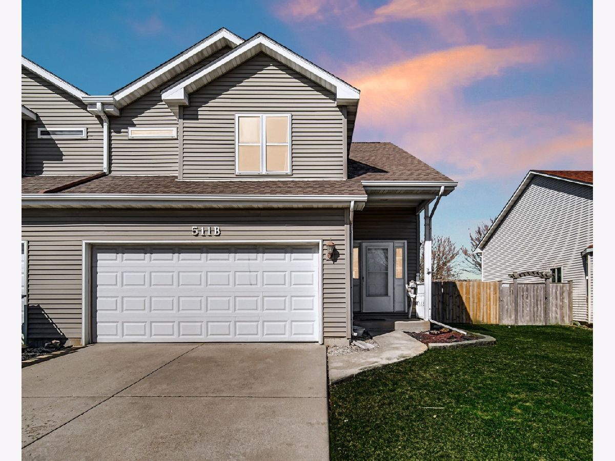 Homes & Condos & Townhomes Sold Meadows Minooka Illinois, 511 Davidson
