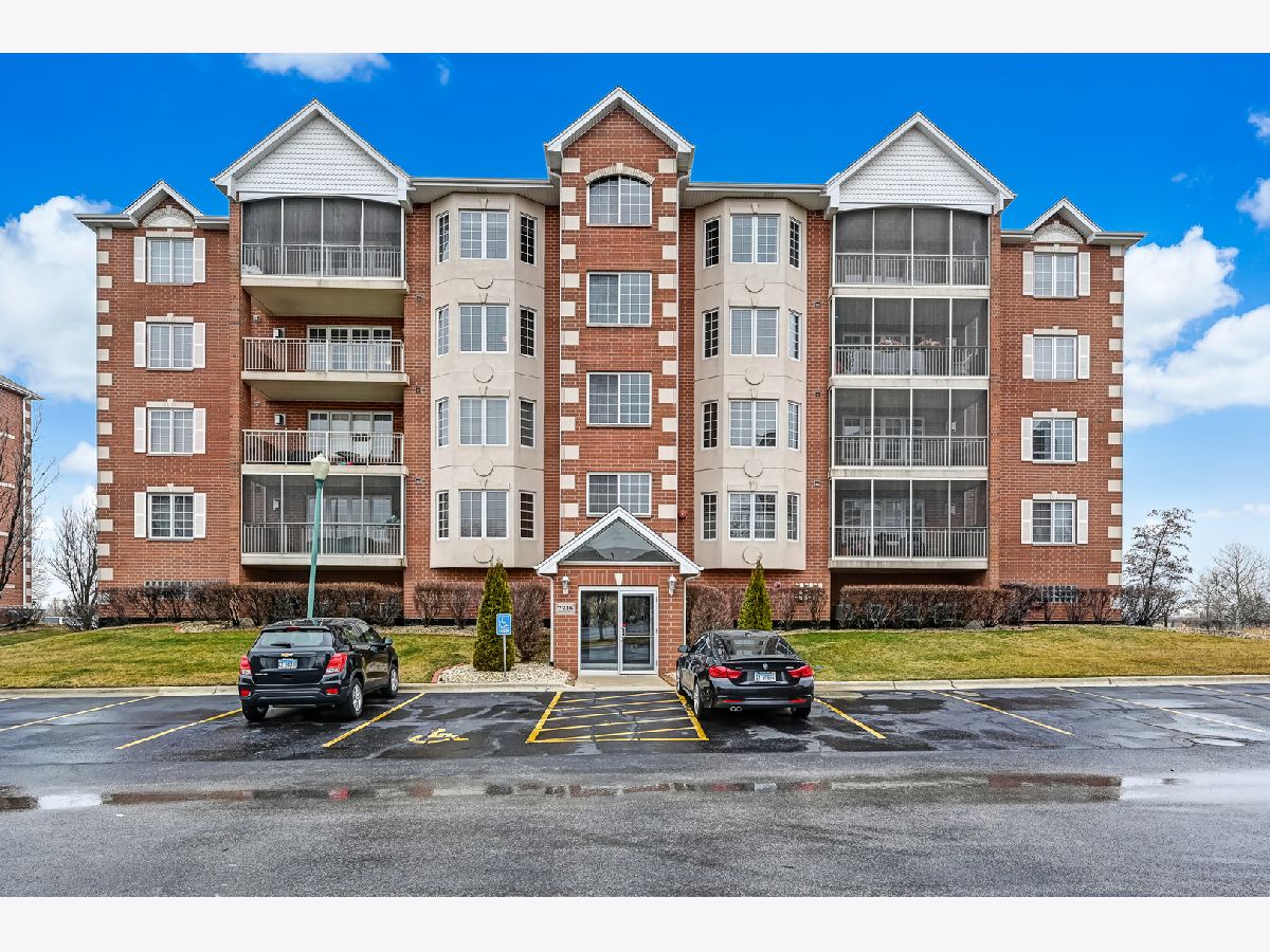 Condominiums & Homes Sold Brookside East Tinley Park Illinois, 7716 Greenway