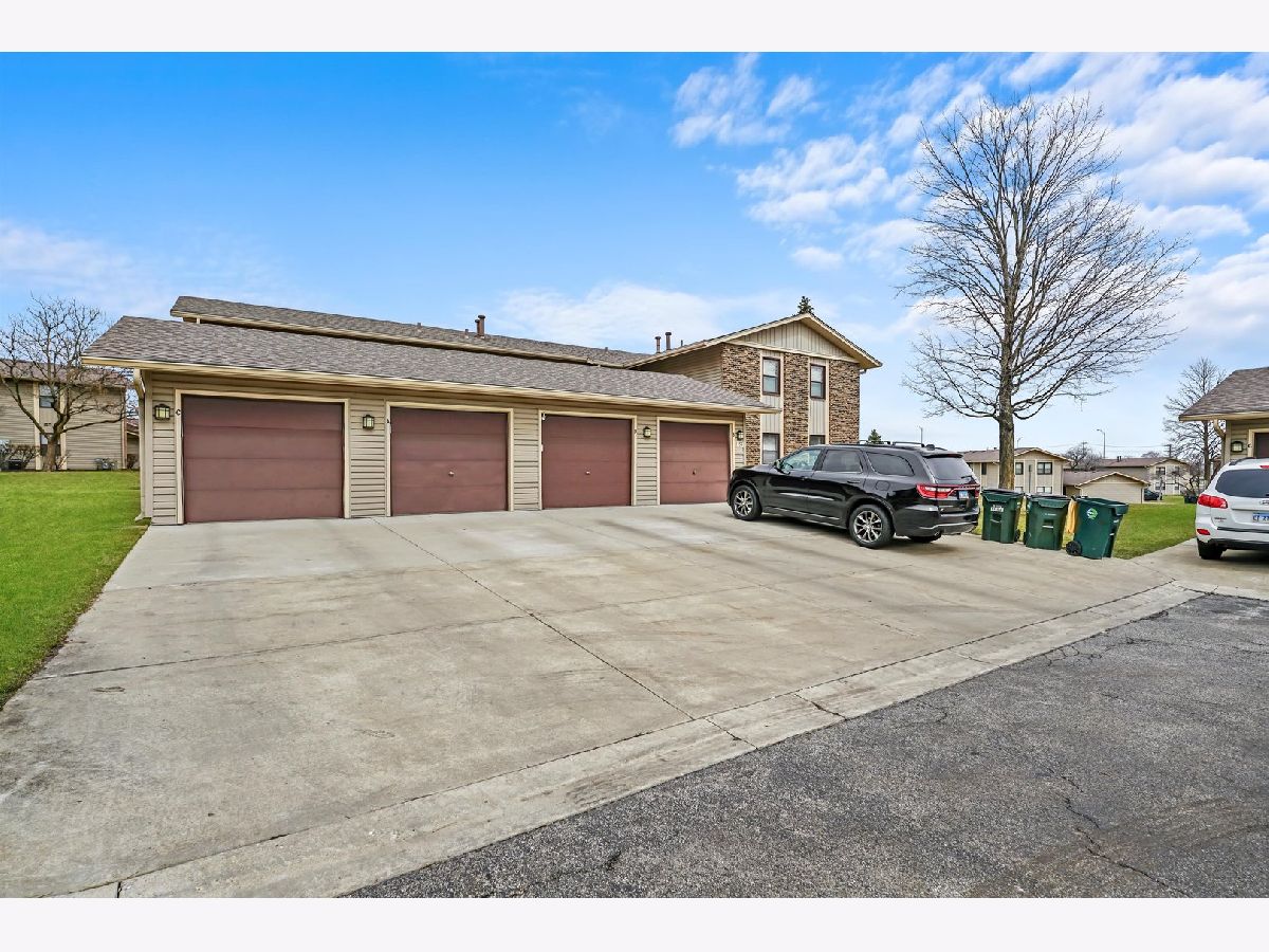Condos & Townhomes Rented Sierra Blanca Hanover Park Illinois, 1355 Laguna