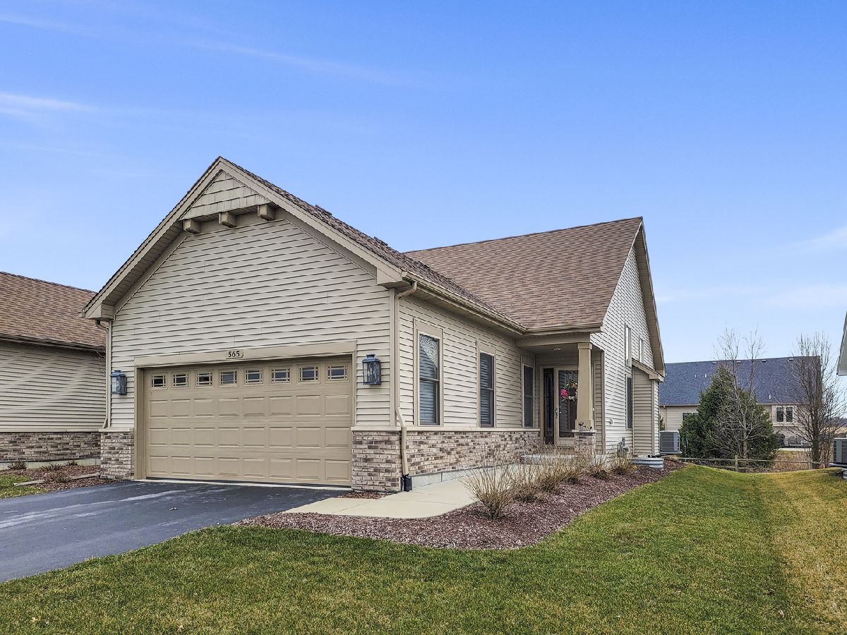 Condos & Townhomes Sold Deerpath Creek Villa's Oswego Illinois, 565 Sudbury