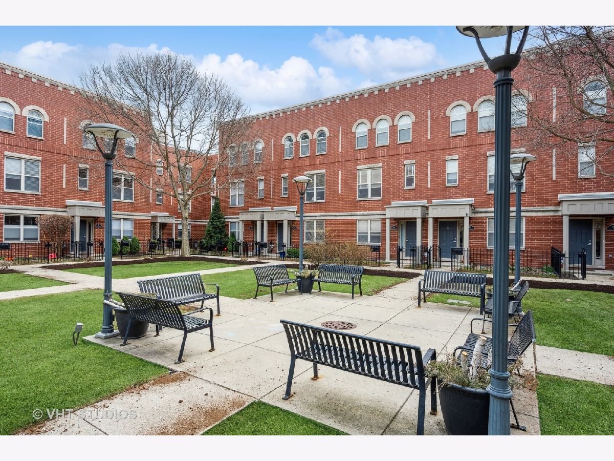 Townhomes Sold Greenview On The Park Chicago Illinois, 4646 Greenview
