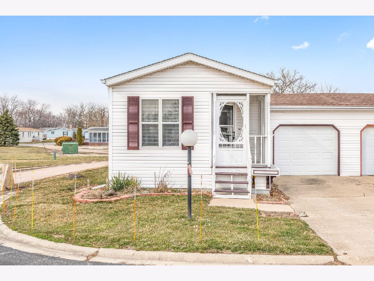 Subdivision Sold Wildwood Sandwich Illinois, 118 Cardinal