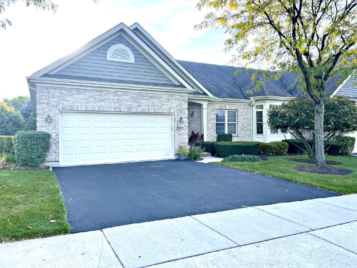 Condos & Townhomes & Homes Rented Bull Valley Greens Woodstock Illinois, 2002 Harrow Gate