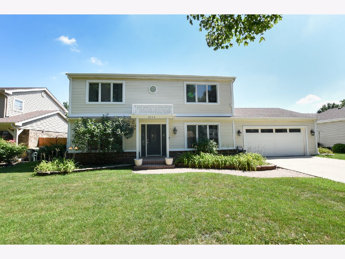 Homes & Condos & Townhomes Sold Cedar Glen Arlington Heights Illinois, 2343 Embers