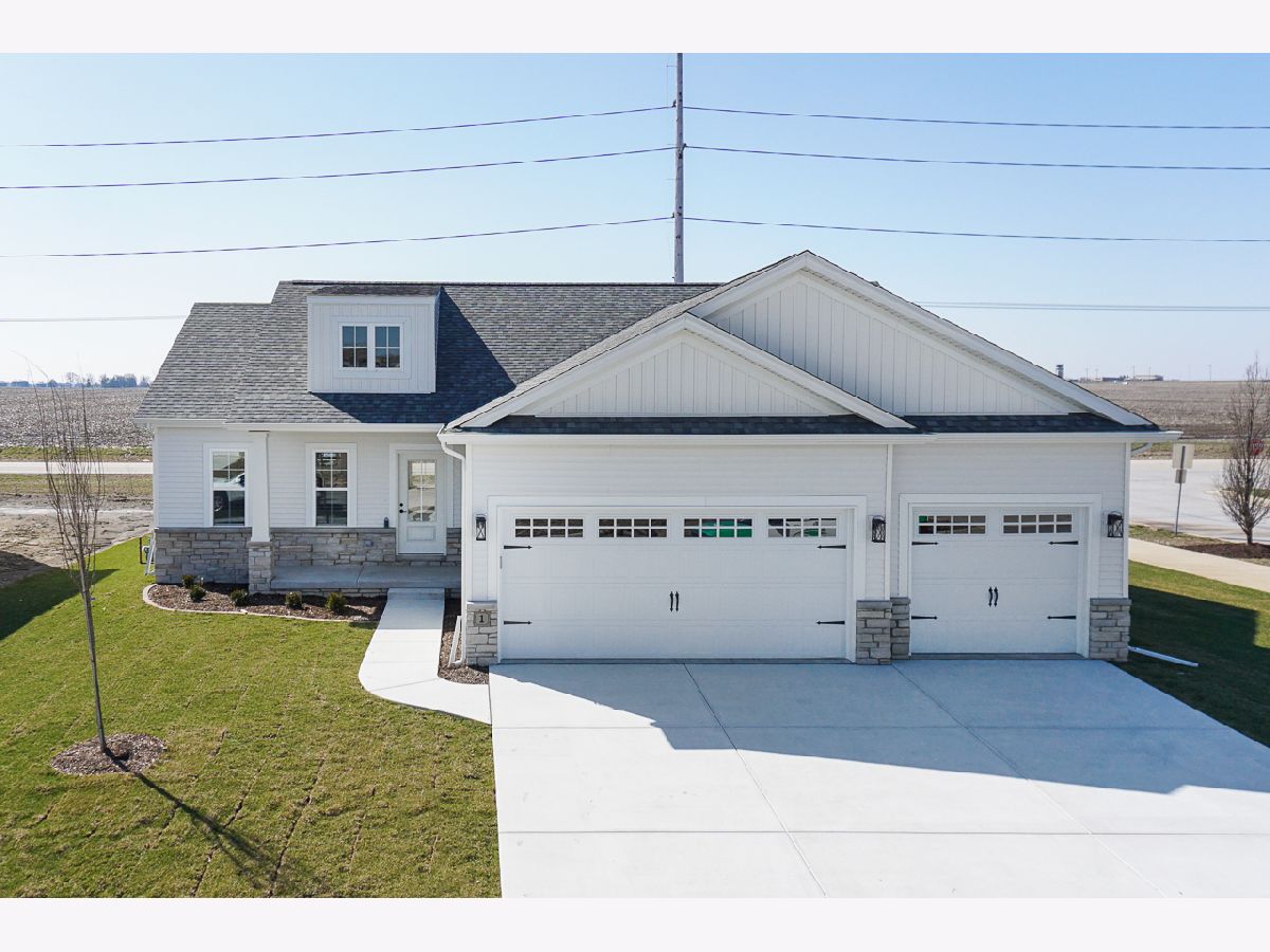 Homes & Condos & Townhomes Sold Harvest Pointe Bloomington Illinois, 1 Stonehouse