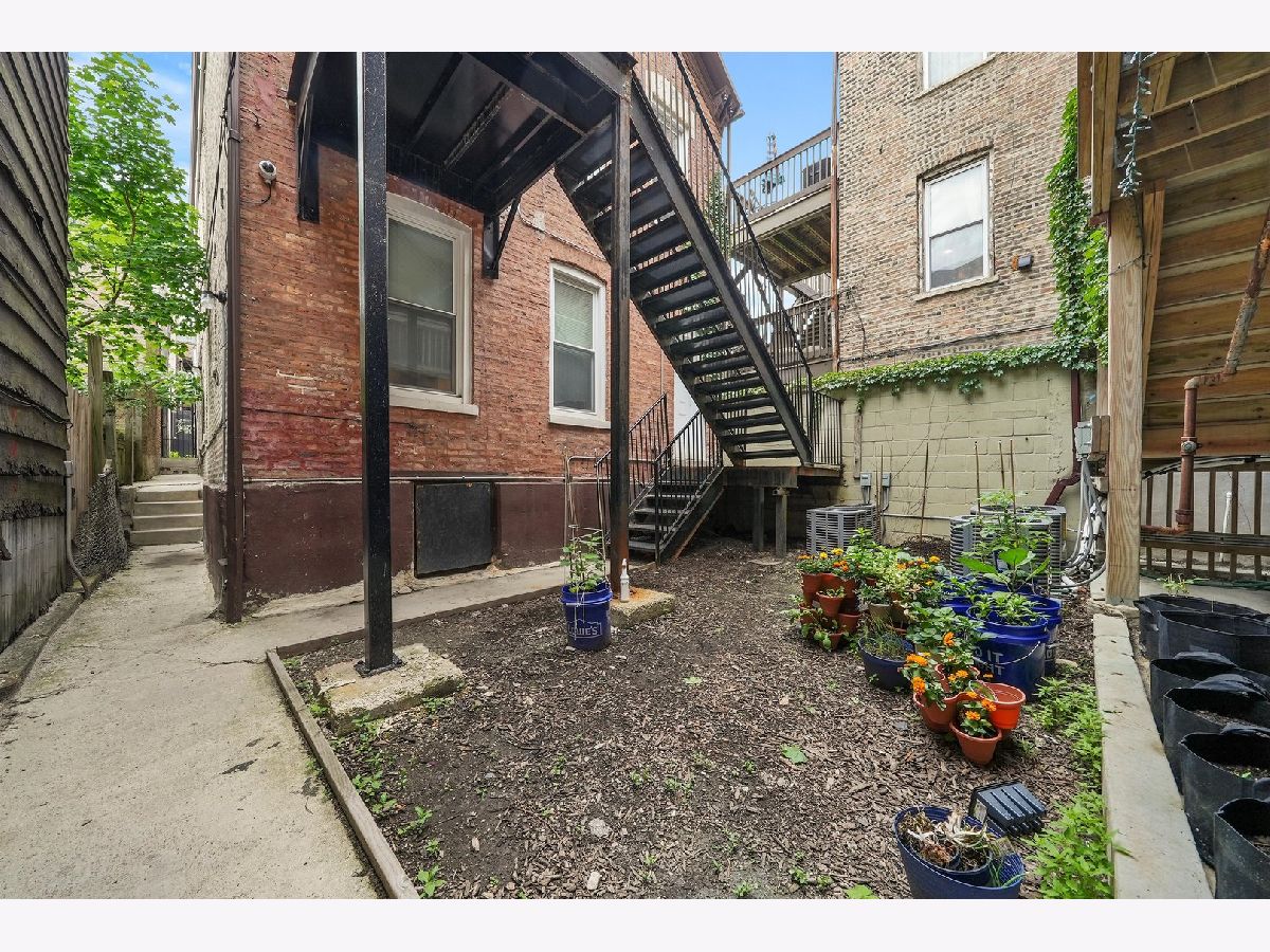 Condominiums & Homes Rented Heart Of Chicago Chicago Illinois, 1645 17th