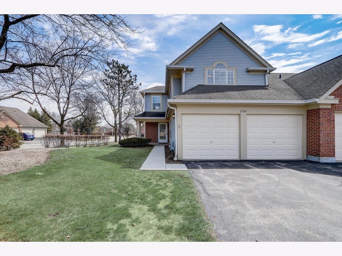 Condos & Townhomes Sold Town Place Schaumburg Illinois, 2781 Green Bridge