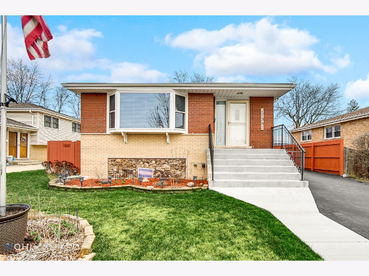 Homes Sold Sundale Ridge Tinley Park Illinois, 17351 Oleander