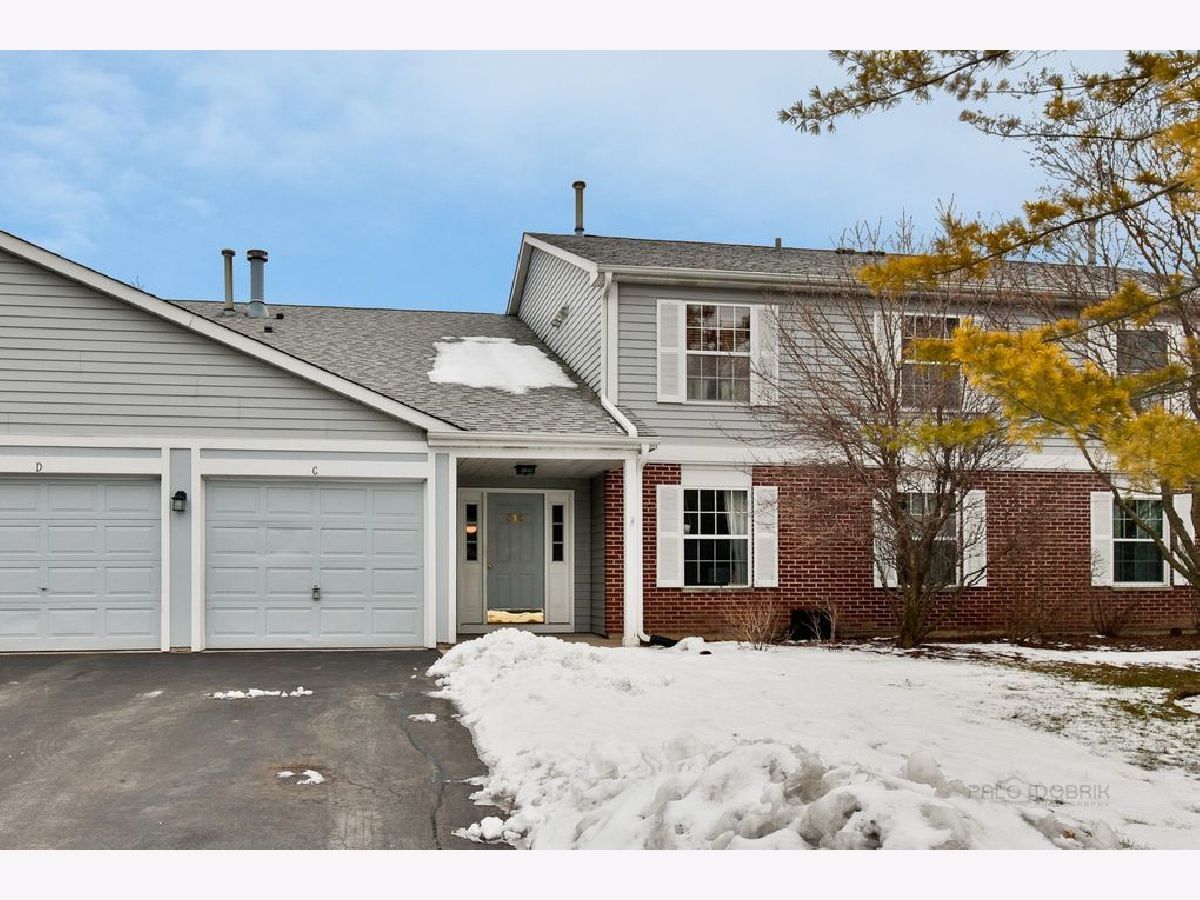 Condos & Townhomes Sold Crestview Estates Wauconda Illinois, 310 Wethington