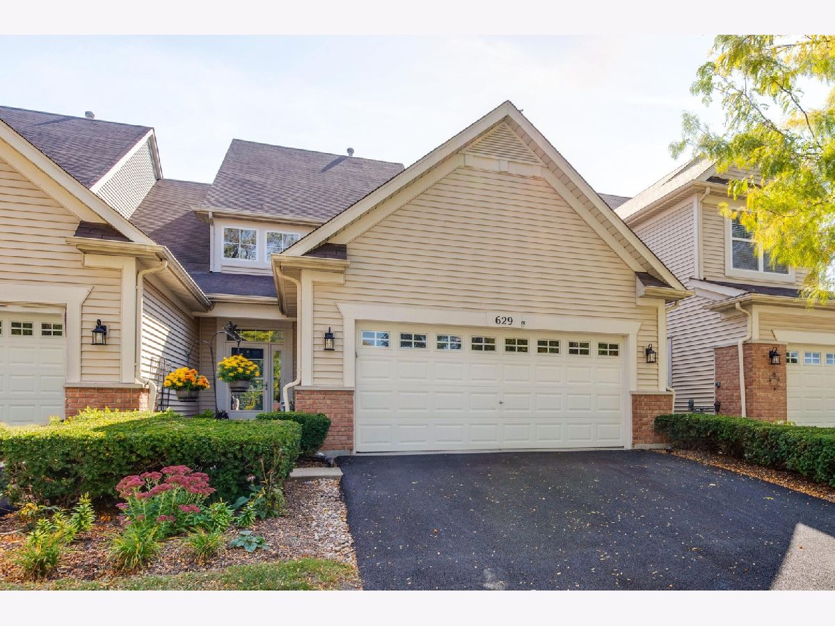 Townhomes Sold Cambridge At Waters Edge Grayslake Illinois, 629 Shoreline