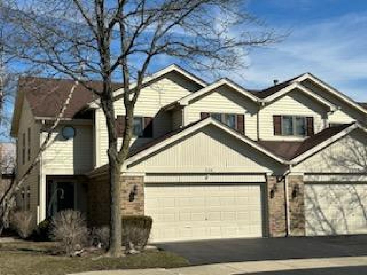 Townhomes & Condos Sold Carlton Court Westmont Illinois, 320 Cromwell