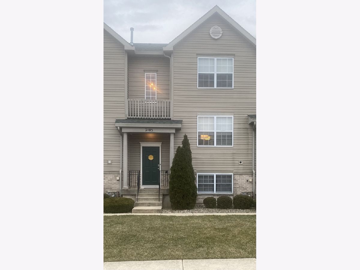 Townhomes & Homes Sold Pine Valley Lockport Illinois, 2105 Austrian Pine