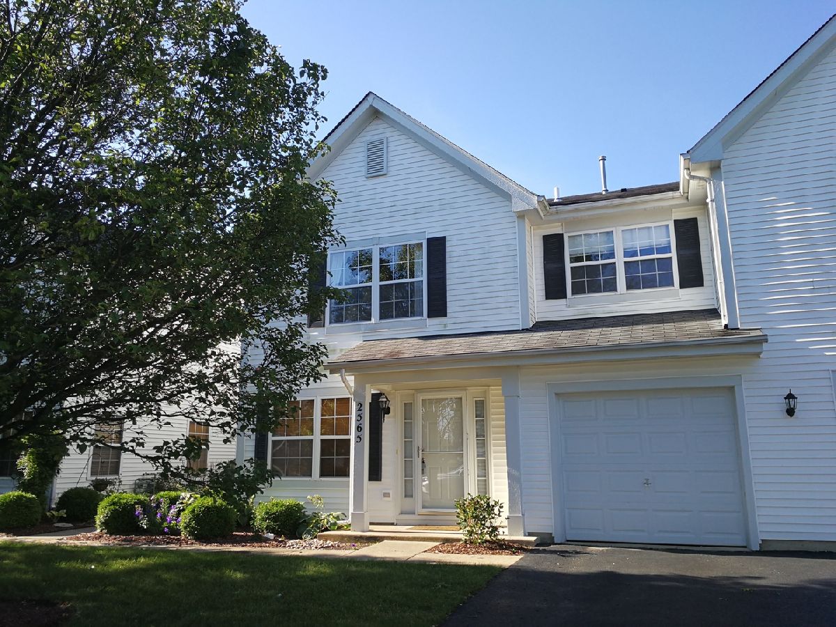 Homes & Townhomes & Condos Rented Lakewood Valley Aurora Illinois, 2565 Dickens