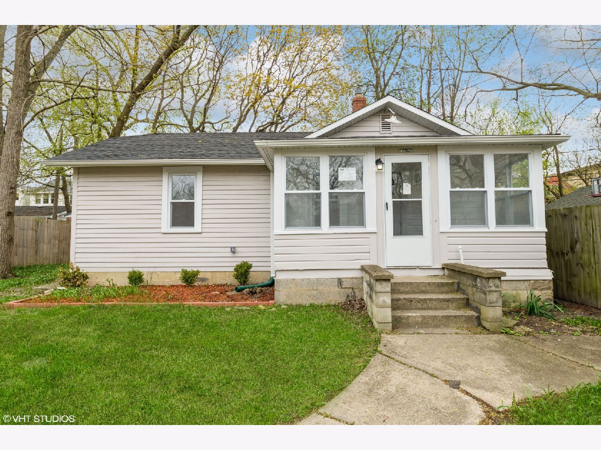 Homes & Townhomes Sold Ravisloe Homewood Illinois, 17907 Riedle