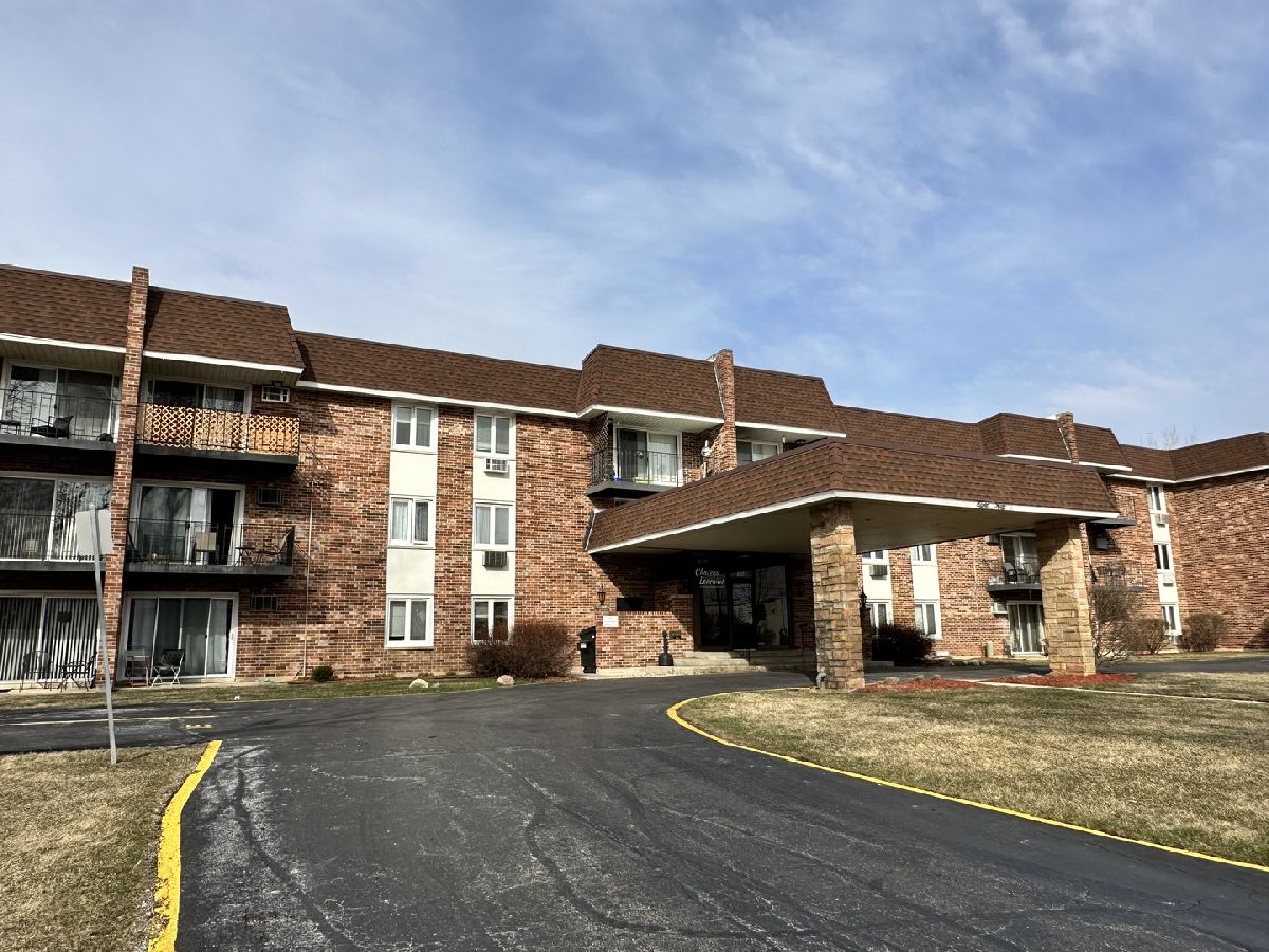 Condominiums Sold Chateau Lorraine Wheaton Illinois, 850 Lorraine