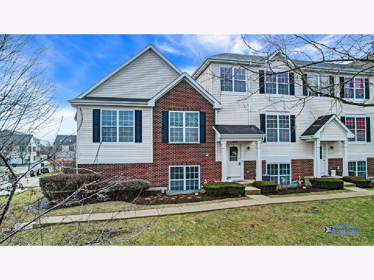 Townhomes & Condos Sold Heron Bay Round Lake Illinois, 1712 Turtle Creek