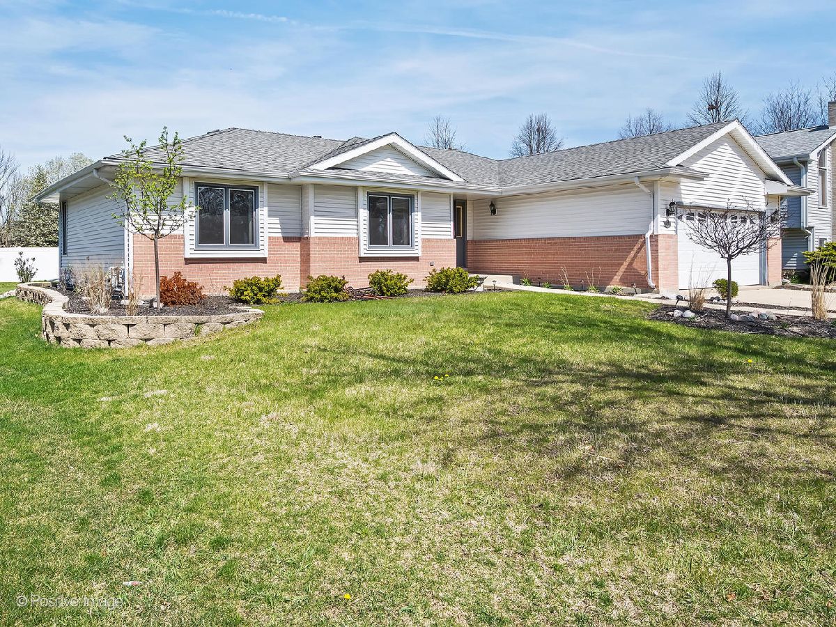 Homes Sold Picardy Joliet Illinois, 2331 Golfview