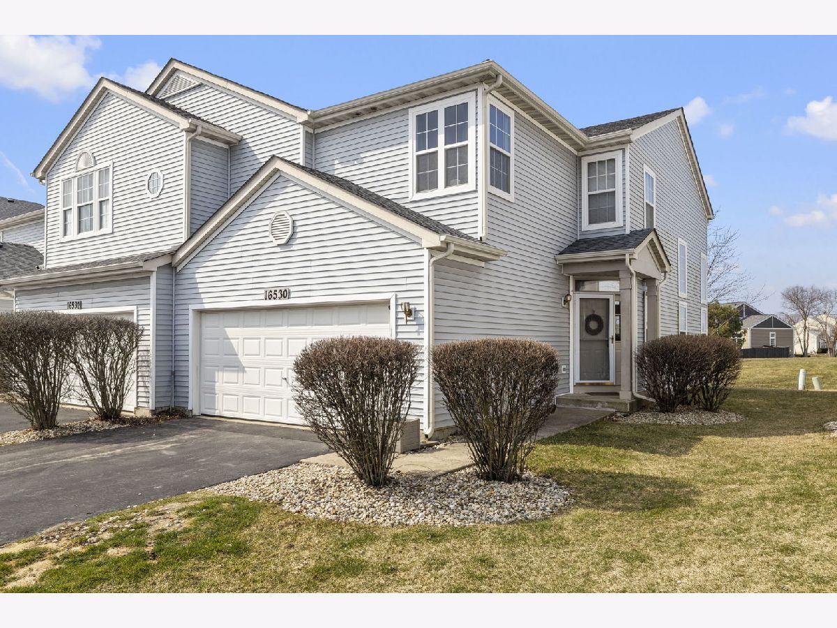 Townhomes & Condos & Homes Sold Victoria Crossing Lockport Illinois, 16530 Windsor