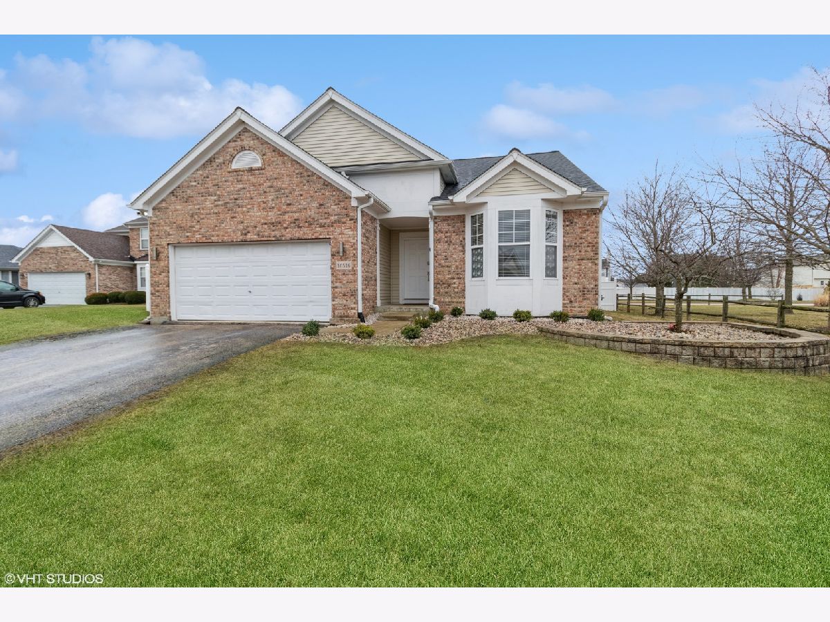 Townhomes & Condos & Homes Rented Broken Arrow Lockport Illinois, 16516 Apache